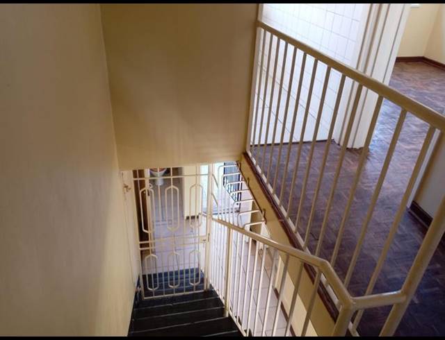 2 BEDROOM PROPERTY TO RENT IN WINDSOR WEST